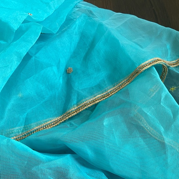 Turquoise blue gold sheer scarf shawl dupatta - Picture 3 of 4